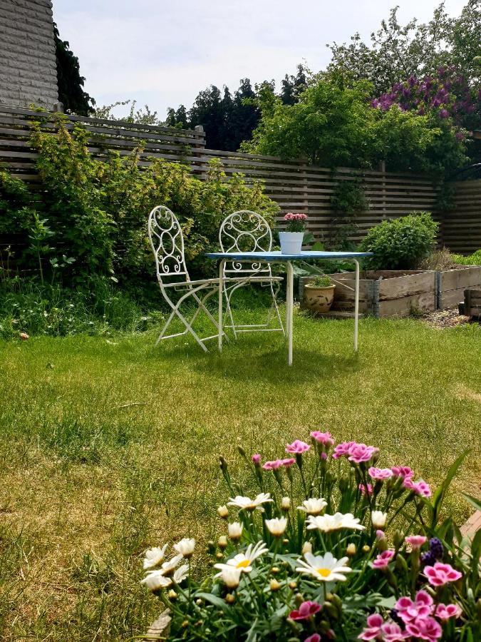 Egen Ovanvaning I Charmig Villa Naera Havet イースタッド エクステリア 写真